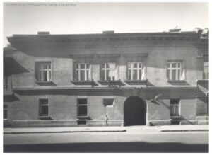Az Úri utca 6. 1941-42 körül. Ismeretlen szerző felvétele. Kép forrása: FSZEK Budapest Gyűjtemény
