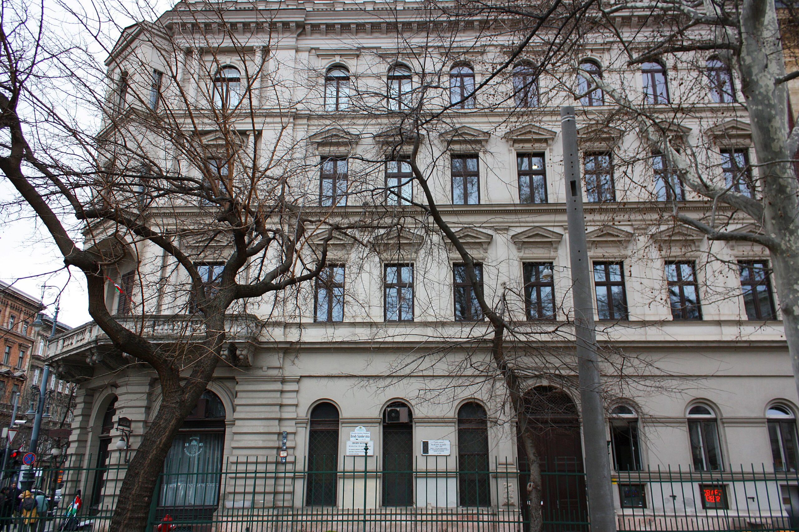 Bródy Sándor utca 2. - Budapest100